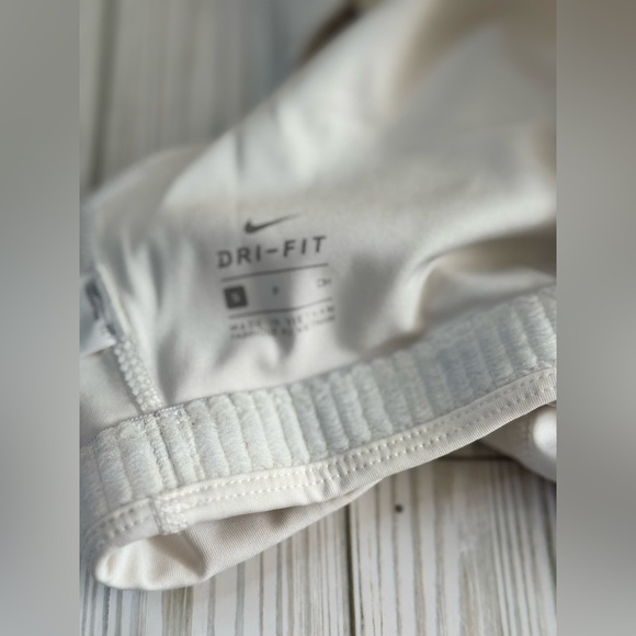 Nike | White Swoosh Dri-Fit Sports Bra - Size M - Picture 3 of 3